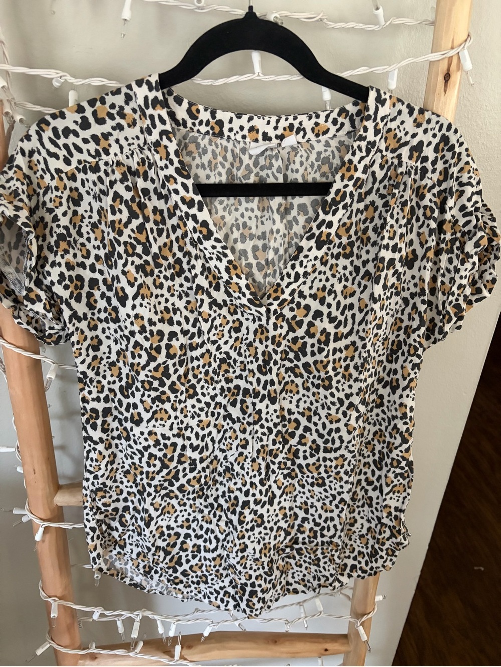 GAP Leopard Print V-Neck Top - White, Black & Brown